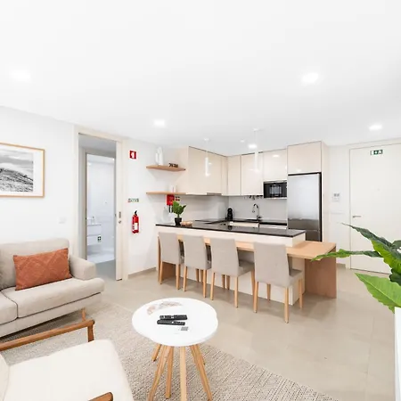 Big Waves Retreat - By Nest&co